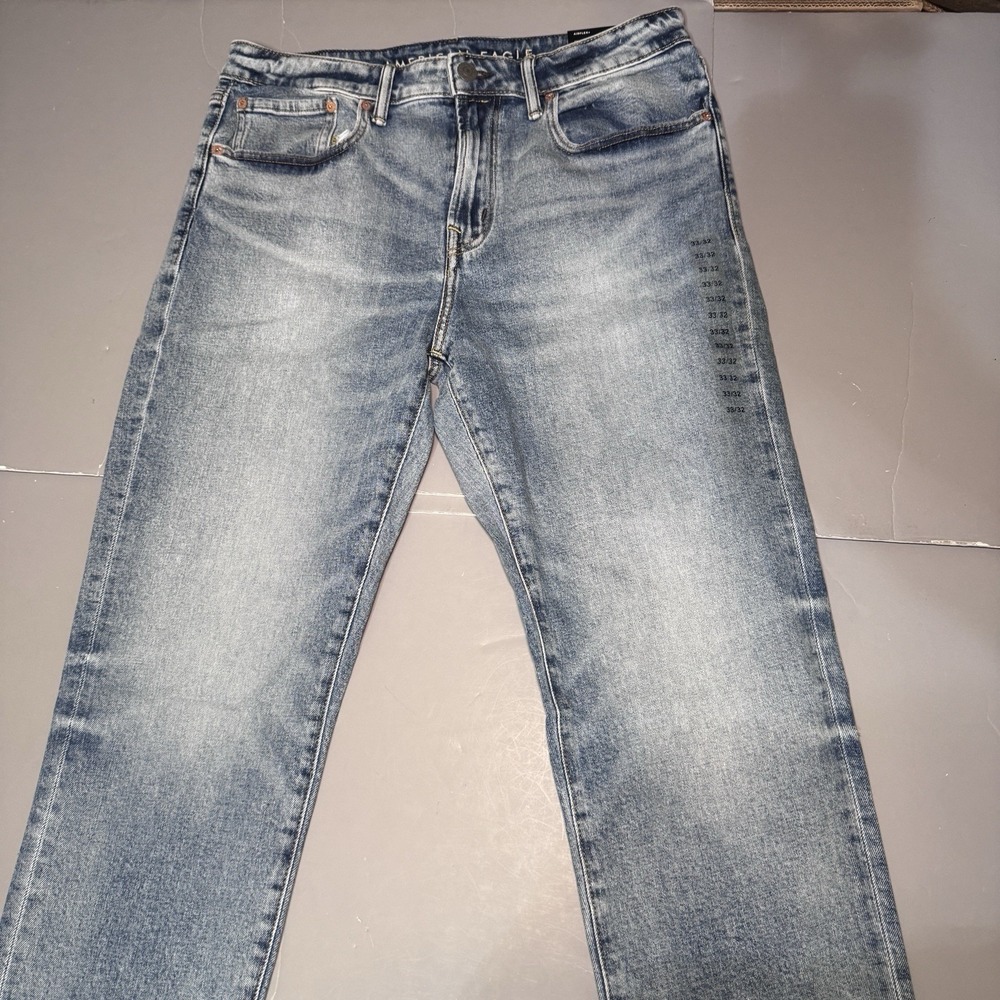American Eagle Jeans Mens 33 32 31.5 Athletic Fit Airflex Light Wash Faded Denim
